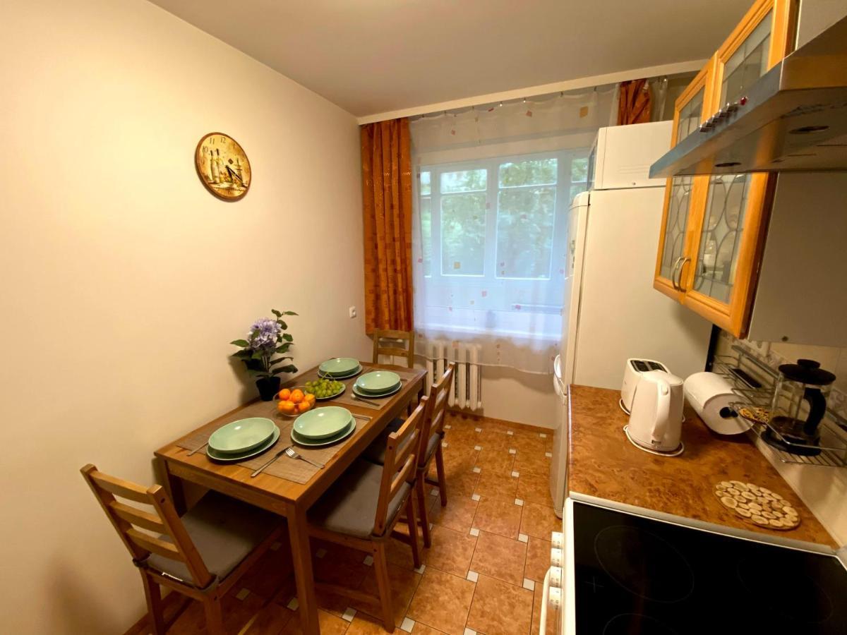 Your - Apartment, Balcony, Parking & Self Check-in * VNO