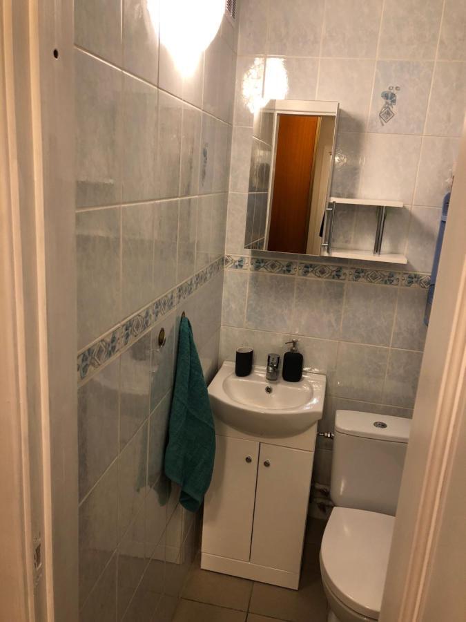 Your - Apartment, Balcony, Parking & Self Check-in Apartment *